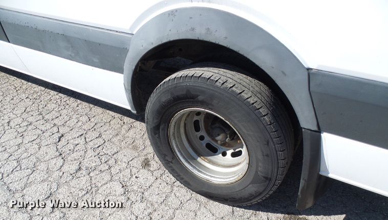 image for item DD1772 2007 Dodge Sprinter 3500 shuttle bus