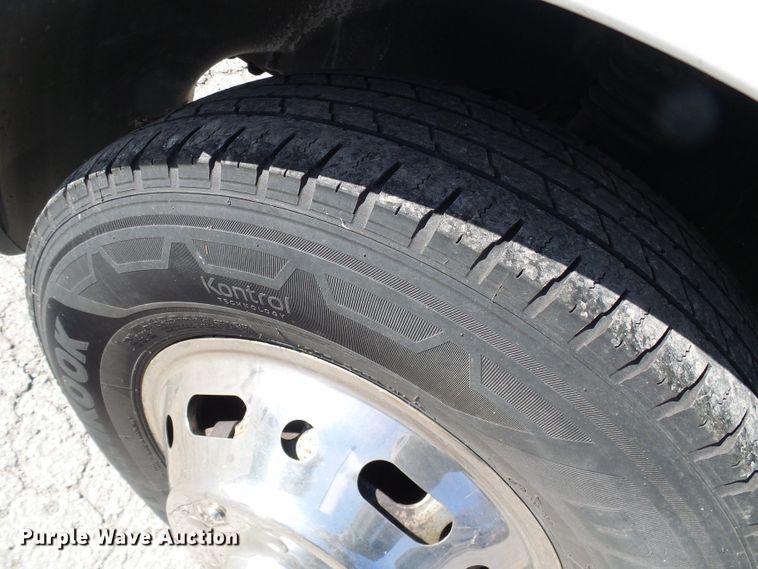 image for item DD1773 2007 Dodge Sprinter 3500 shuttle bus