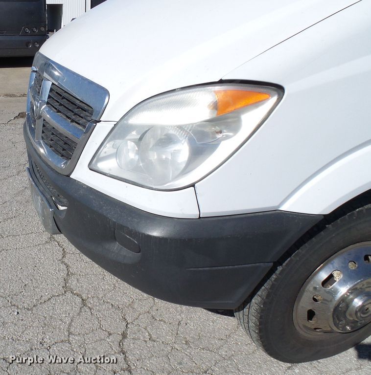 image for item DD1773 2007 Dodge Sprinter 3500 shuttle bus