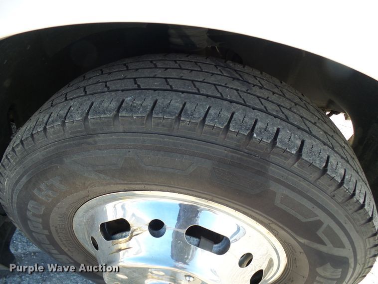 image for item DD1773 2007 Dodge Sprinter 3500 shuttle bus