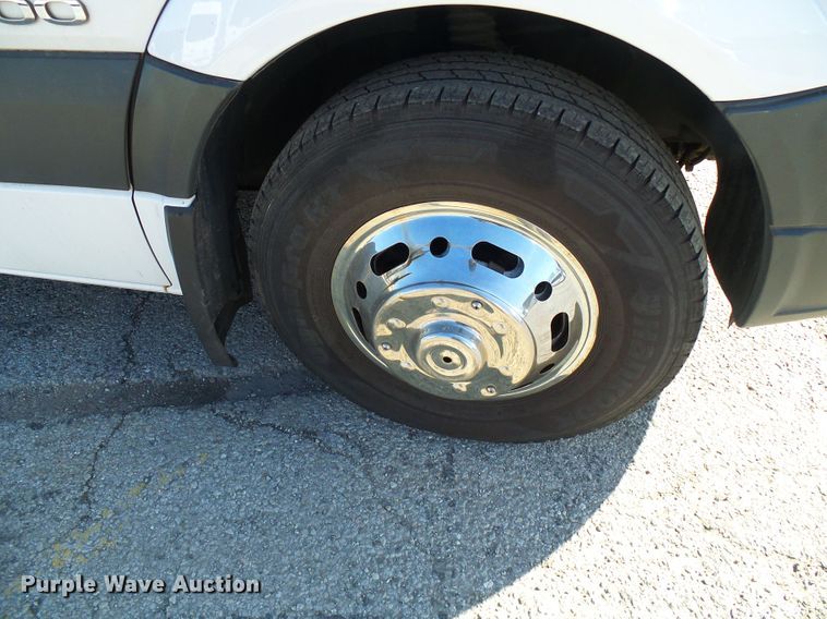 image for item DD1773 2007 Dodge Sprinter 3500 shuttle bus