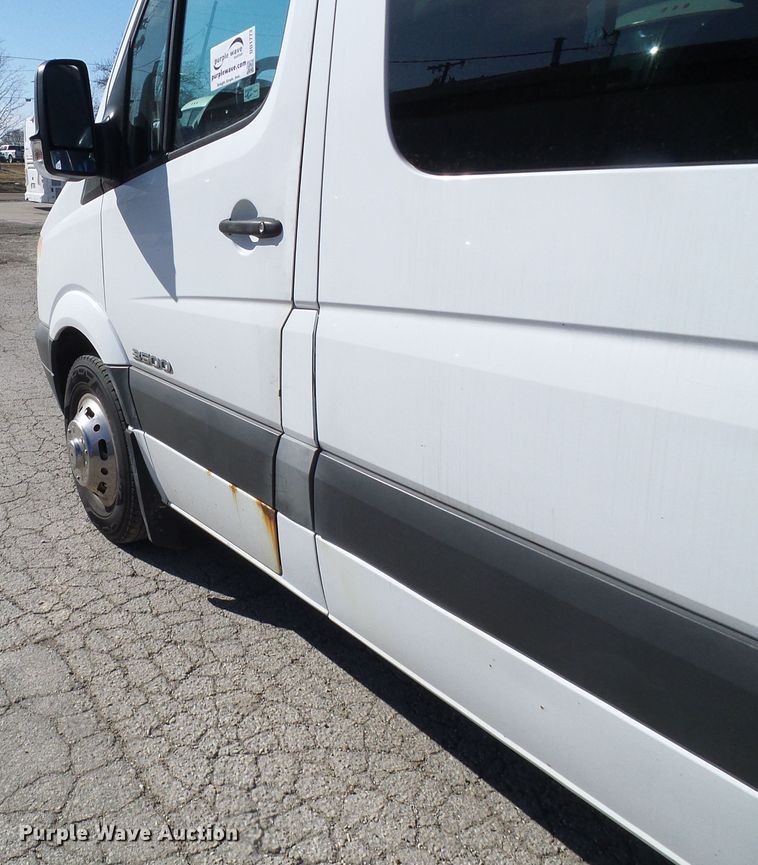 image for item DD1773 2007 Dodge Sprinter 3500 shuttle bus