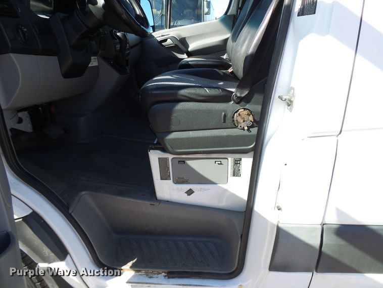 image for item DD1773 2007 Dodge Sprinter 3500 shuttle bus