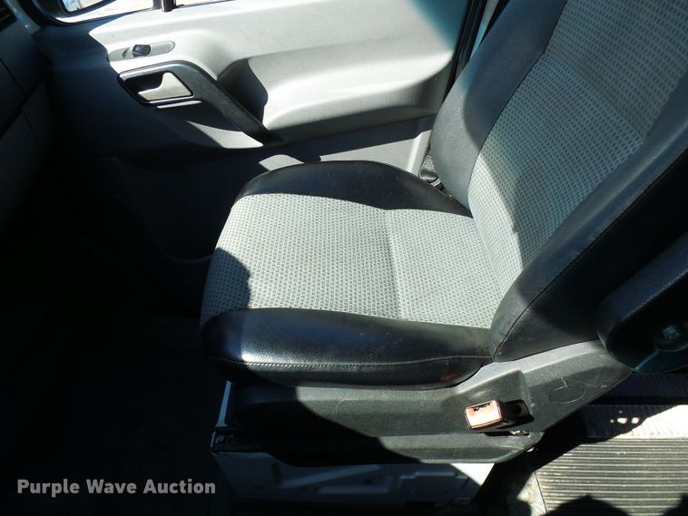 image for item DD1773 2007 Dodge Sprinter 3500 shuttle bus