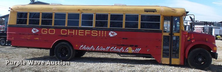 image for item DD1779 1993 International 3800 school bus