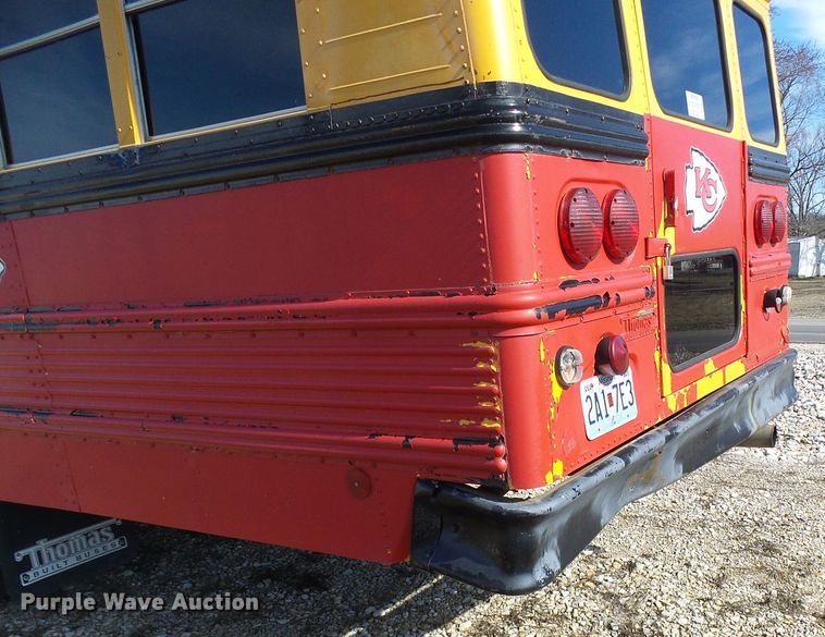 image for item DD1779 1993 International 3800 school bus