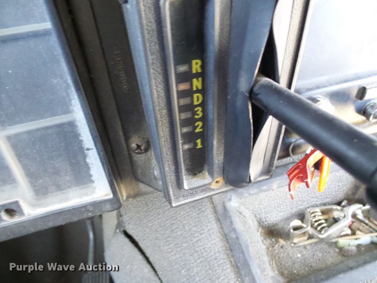 image for item DD1779 1993 International 3800 school bus