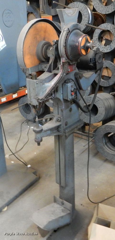 image for item DD1819 Chicago Rivet and Machine 13-9327 riveter