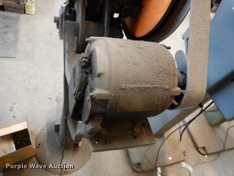 image for item DD1819 Chicago Rivet and Machine 13-9327 riveter