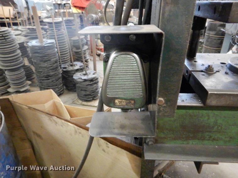 image for item DD1825 Hydraulic press