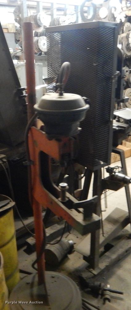 image for item DD1833 Press