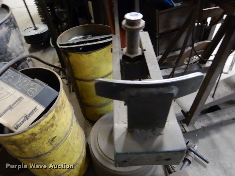 image for item DD1833 Press