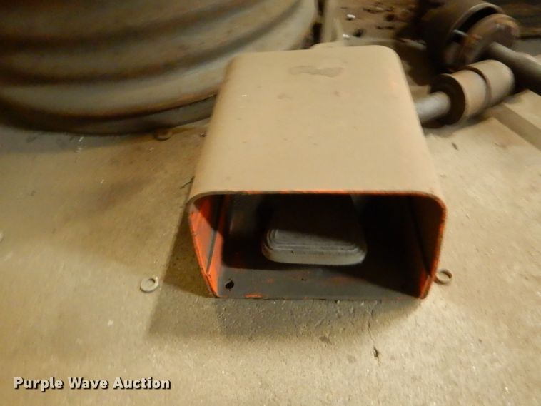 image for item DD1833 Press