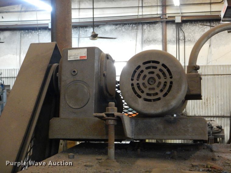 image for item DD1835 Sandblaster with dust collector