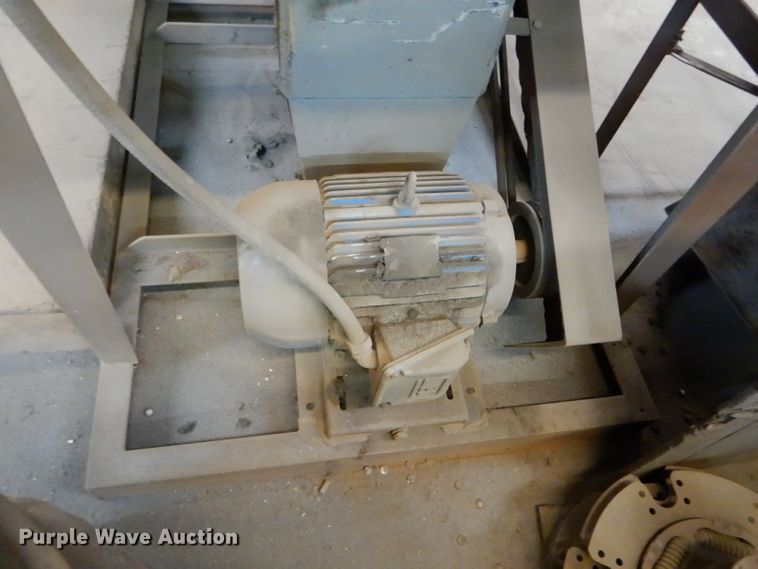 image for item DD1835 Sandblaster with dust collector