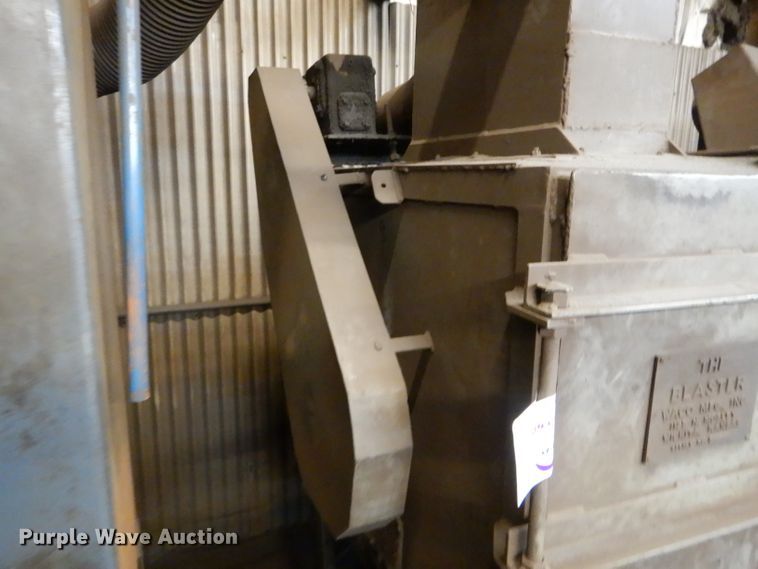 image for item DD1837 Waco The Blaster sandblaster with dust collector