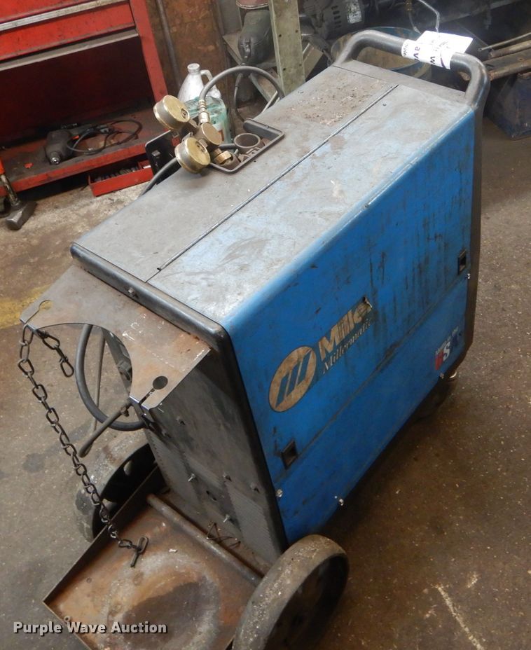 image for item DD1853 Miller Millermatic 210 wire welder