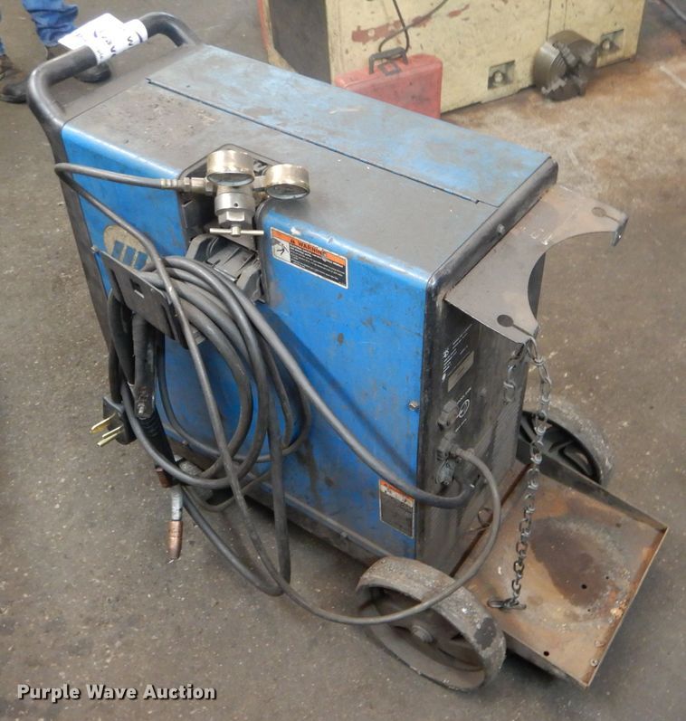 image for item DD1853 Miller Millermatic 210 wire welder