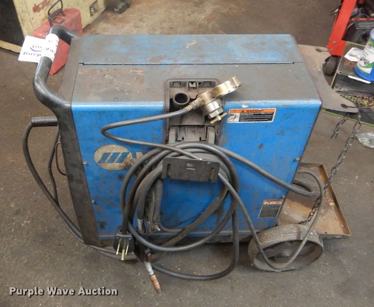 image for item DD1853 Miller Millermatic 210 wire welder