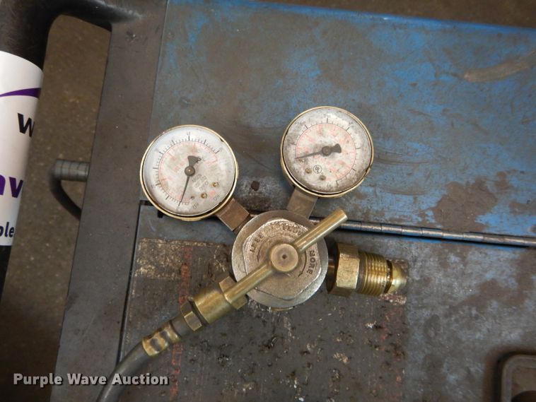 image for item DD1853 Miller Millermatic 210 wire welder