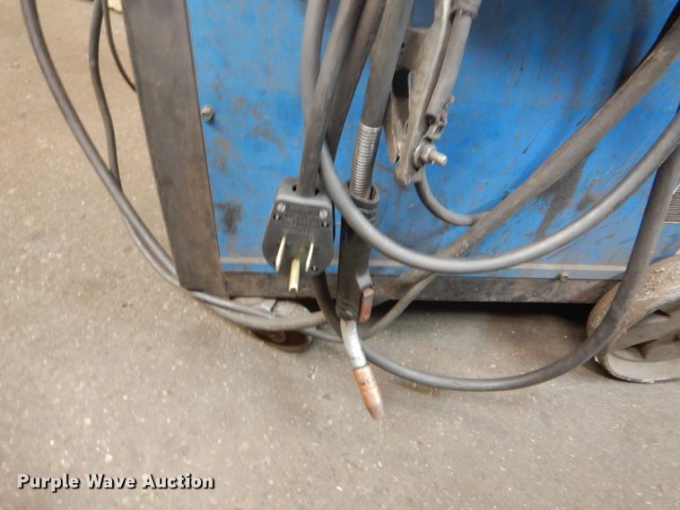 image for item DD1853 Miller Millermatic 210 wire welder