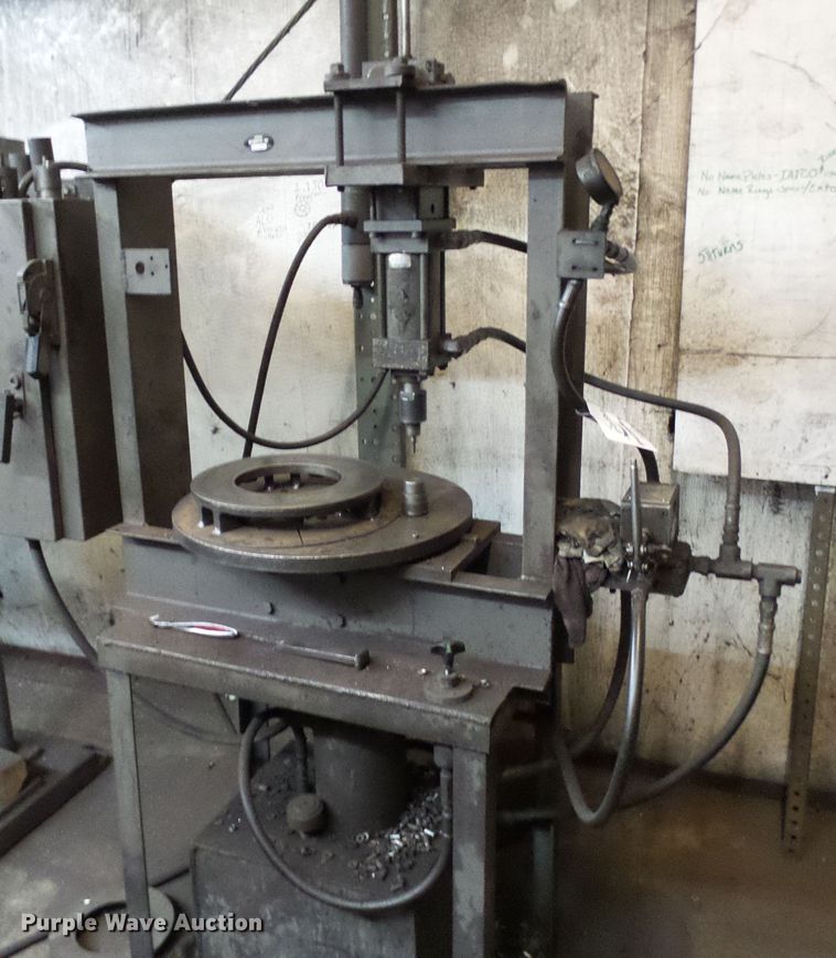 image for item DD1871 Arrow automotive hydraulic press