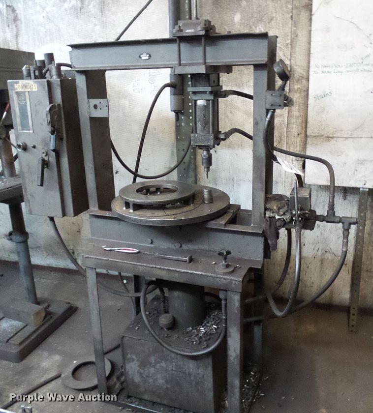 image for item DD1871 Arrow automotive hydraulic press