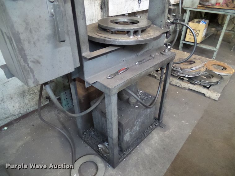 image for item DD1871 Arrow automotive hydraulic press