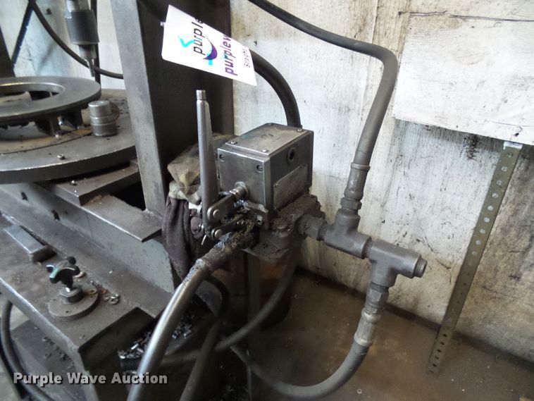 image for item DD1871 Arrow automotive hydraulic press