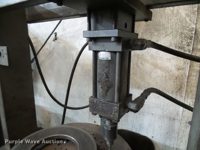 image for item DD1871 Arrow automotive hydraulic press