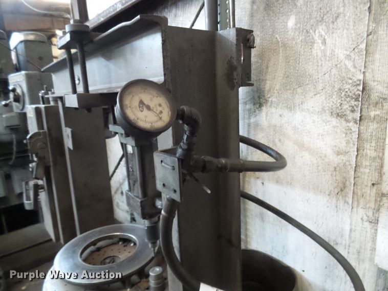 image for item DD1871 Arrow automotive hydraulic press