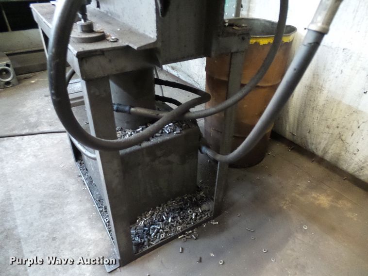 image for item DD1871 Arrow automotive hydraulic press