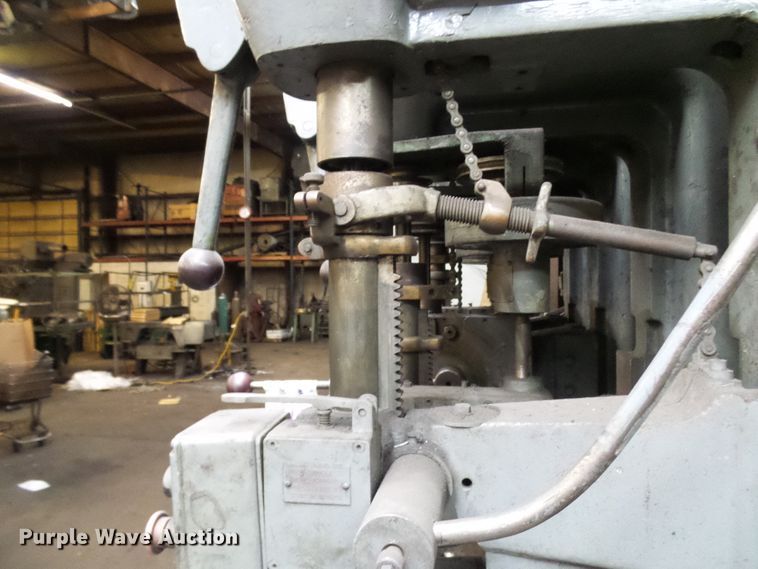 image for item DD1873 (4) Avery drill presses