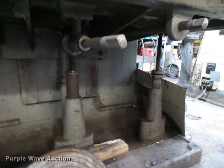 image for item DD1873 (4) Avery drill presses