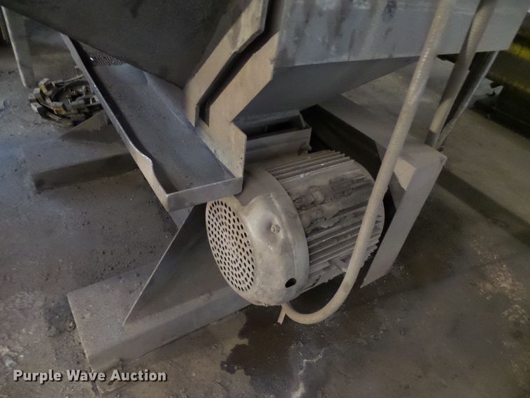 image for item DD1893 Wheelabrator sandblaster and dust collector