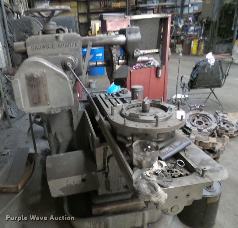 image for item DD1899 Brown & Sharpe grinder