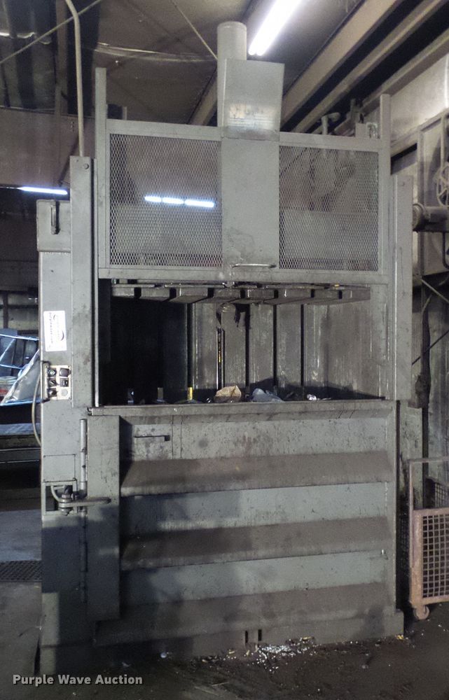 image for item DD1907 Selco VB60RH baler