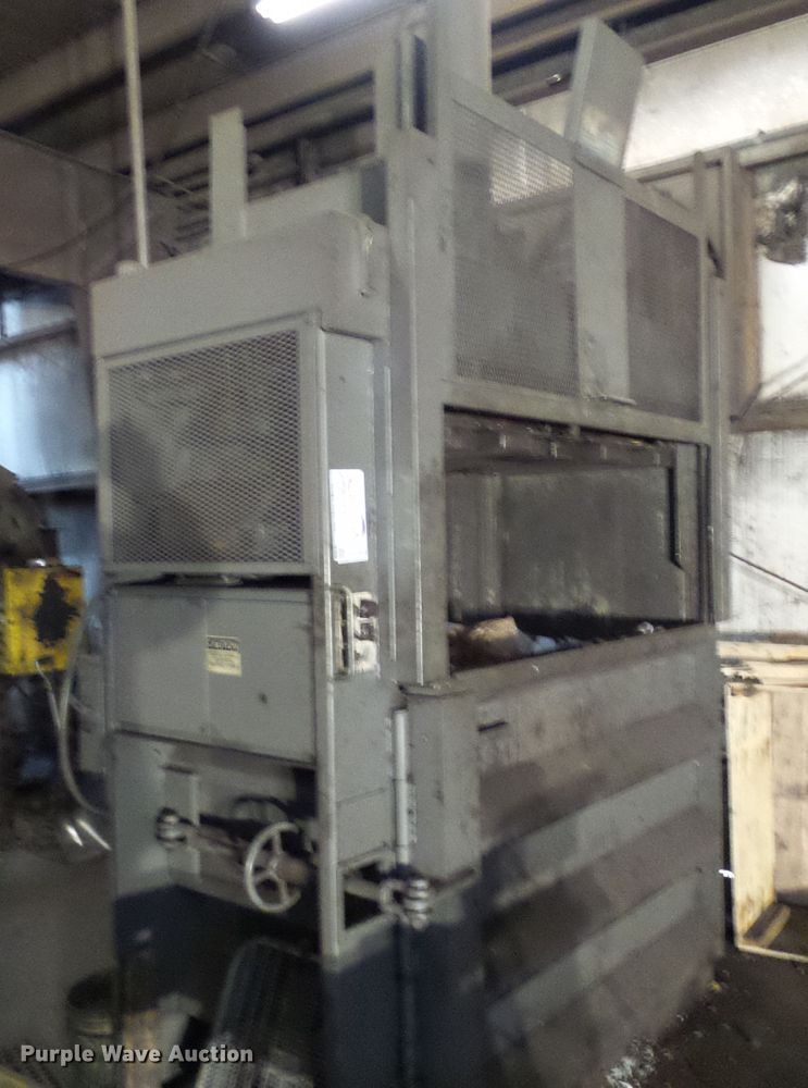 image for item DD1907 Selco VB60RH baler