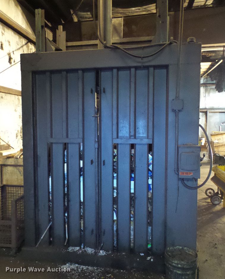 image for item DD1907 Selco VB60RH baler