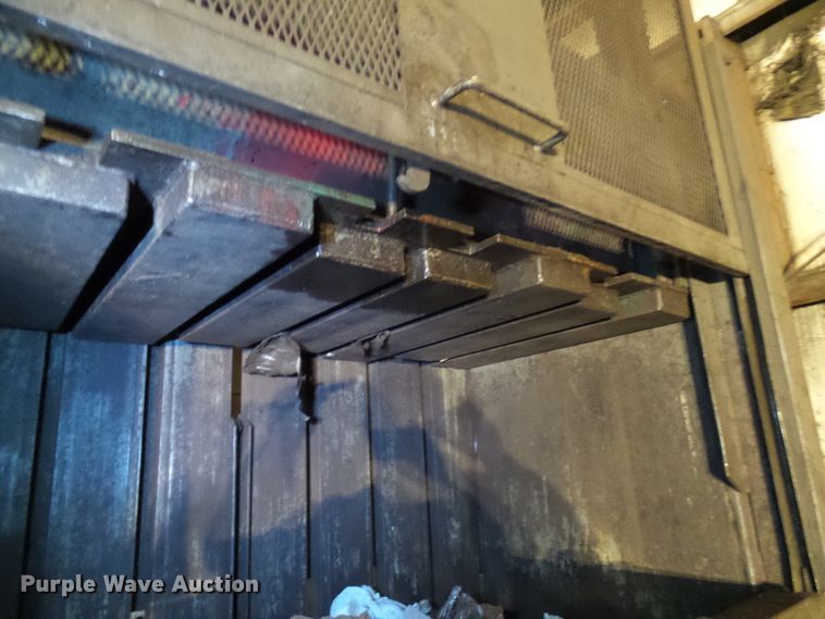 image for item DD1907 Selco VB60RH baler