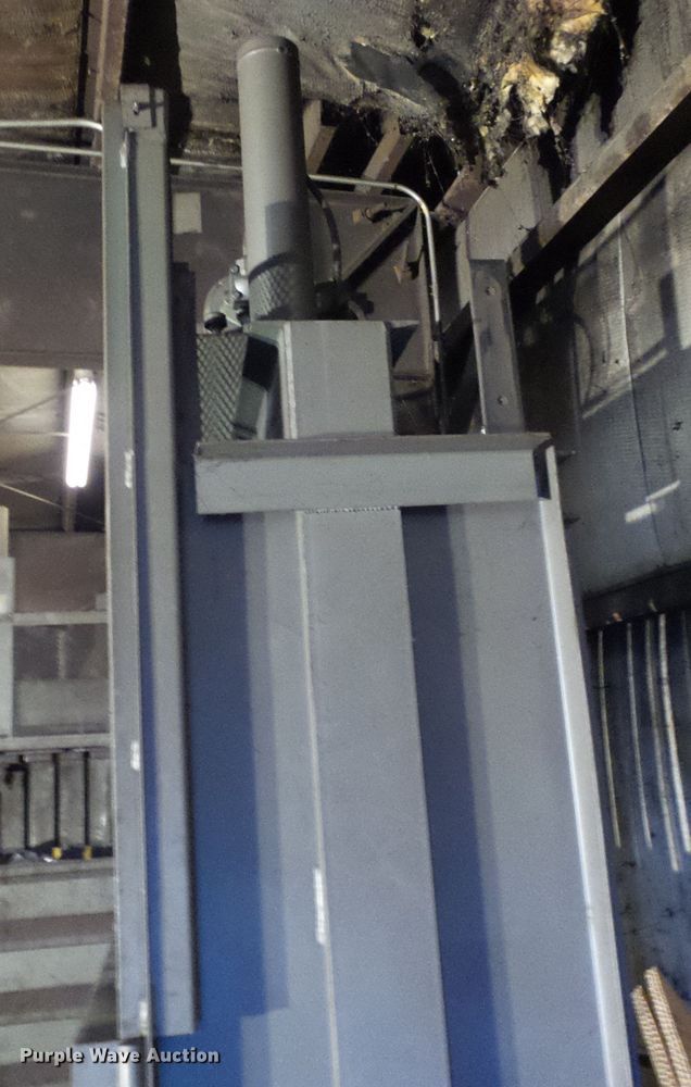 image for item DD1908 Selco VT-5-LH baler