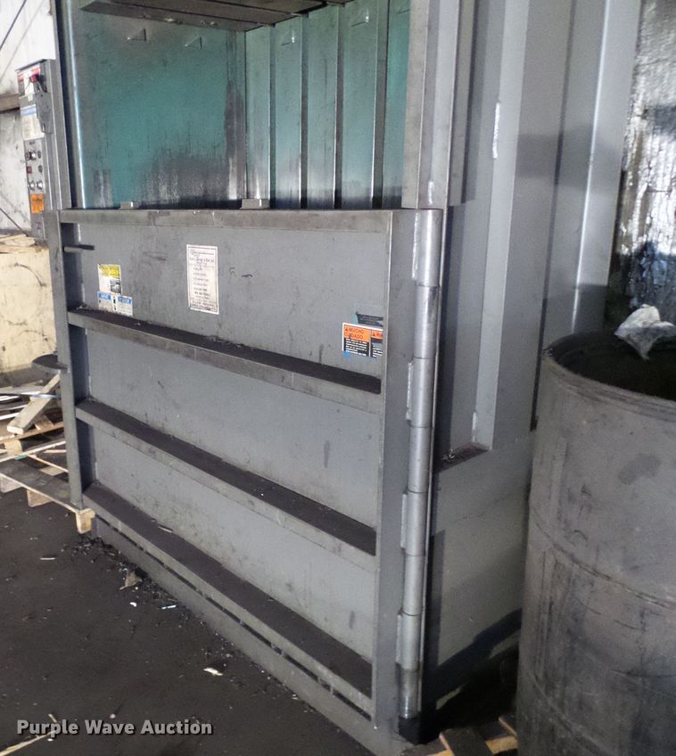 image for item DD1908 Selco VT-5-LH baler