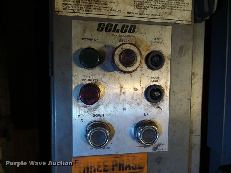 image for item DD1908 Selco VT-5-LH baler