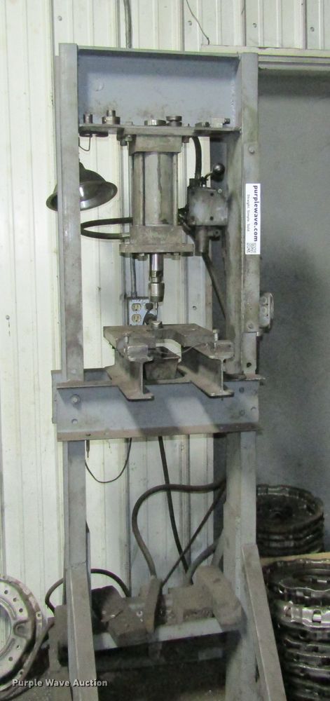 image for item DD1913 Hydraulic press