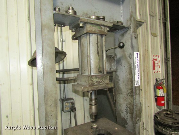 image for item DD1913 Hydraulic press