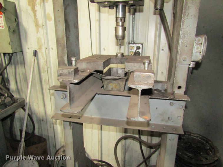 image for item DD1913 Hydraulic press