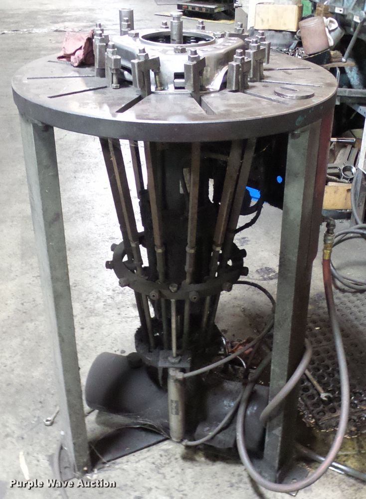 image for item DD1920 Adjusting table