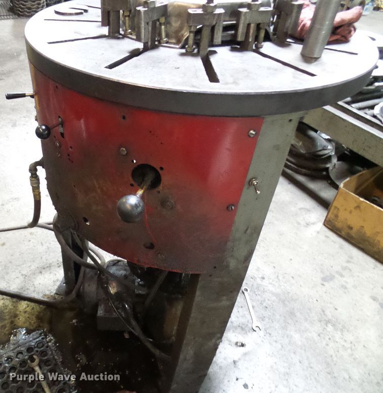 image for item DD1920 Adjusting table