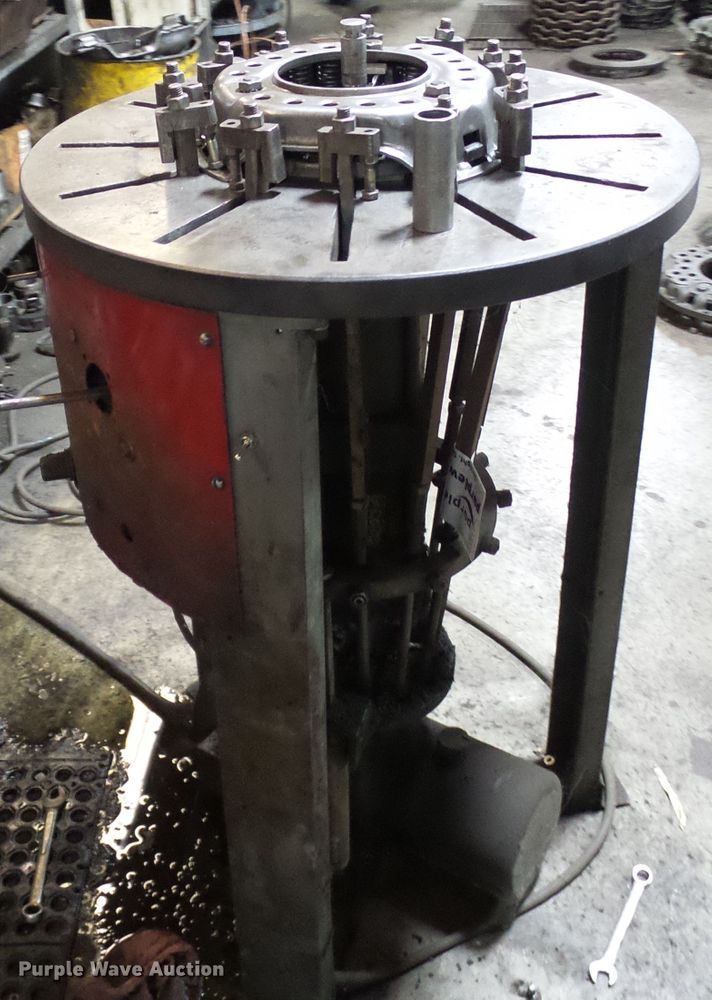 image for item DD1920 Adjusting table