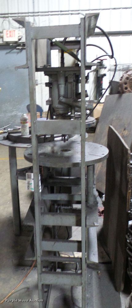 image for item DD1924 Hydraulic press